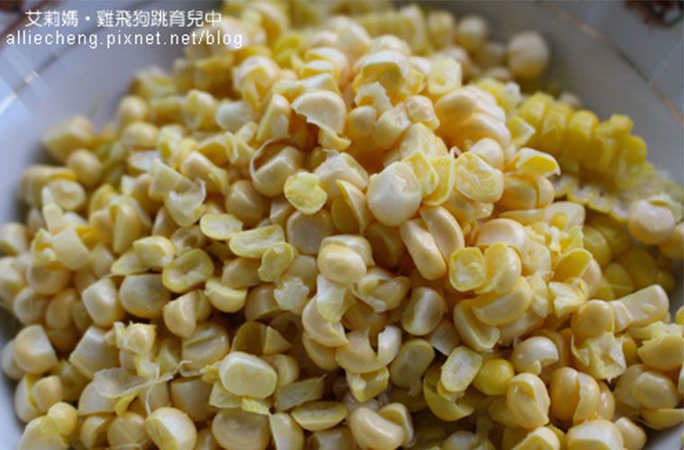 【料理小妙招公開！】玉米粒怎麼剝比較快？超簡單報你知！