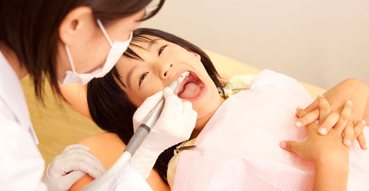幼兒臼齒做「溝隙封填」有效預防蛀牙