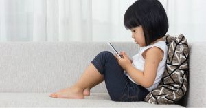 4歲童過動不受控， 3C保母藏數位傷害