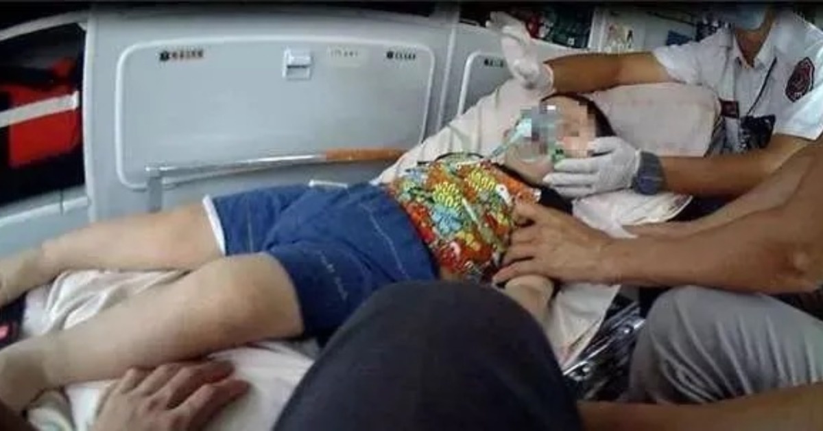 午休,趴睡,吃飽就睡,午睡,趴著睡覺,小孩 趴睡,趴睡 消化不良,午休姿勢,午休時間