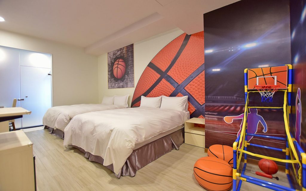 ▲沐恩渡假飯店遠東館籃球主題家庭房房景1