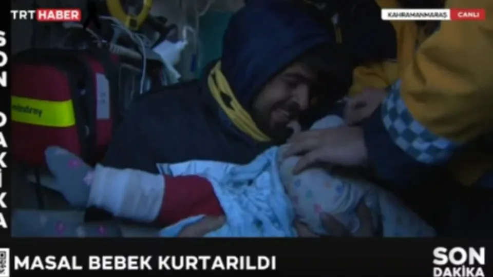 土耳其強震,土耳其地震,女嬰,母乳,母愛